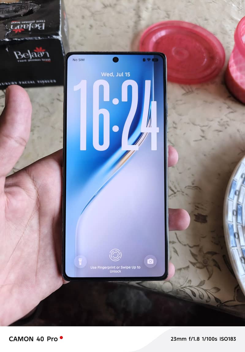 Tecno CAMON 40 0