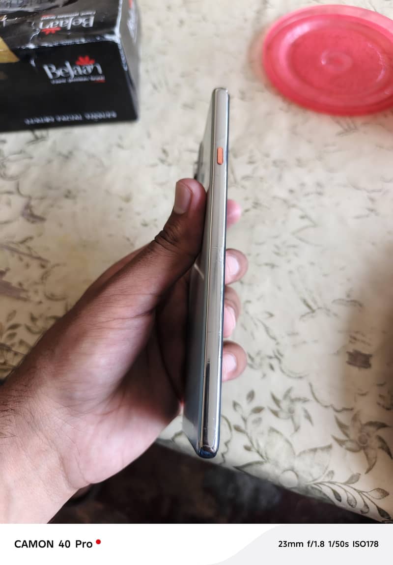 Tecno CAMON 40 4
