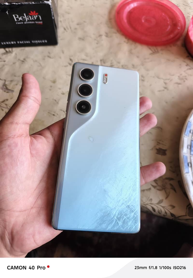 Tecno CAMON 40 7