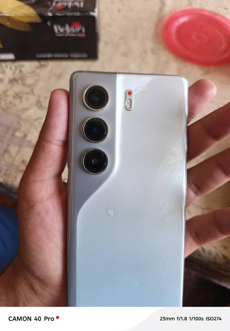 Tecno CAMON 40 8