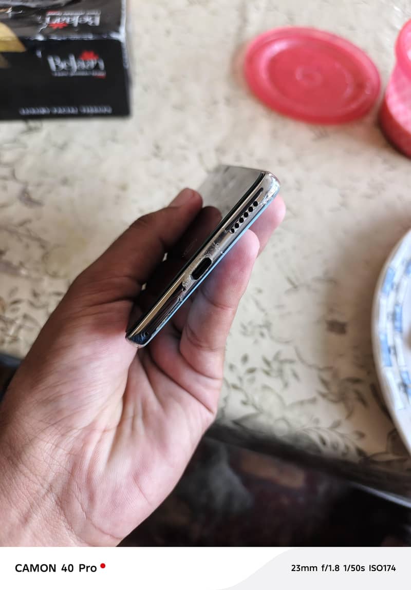 Tecno CAMON 40 9