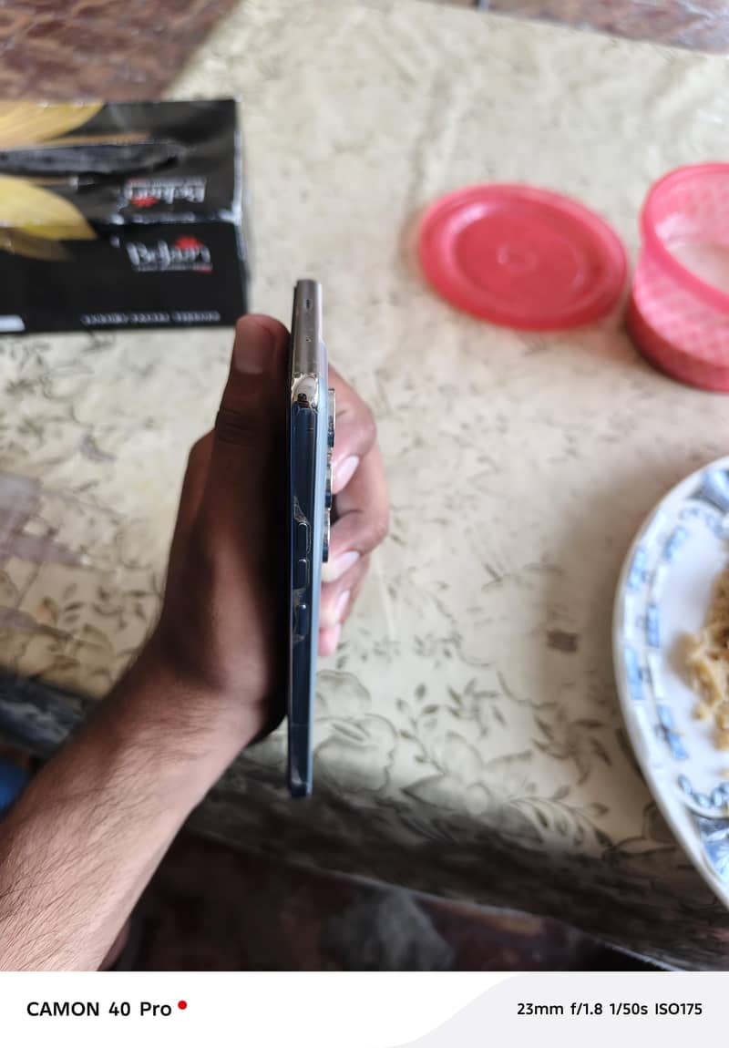 Tecno CAMON 40 11
