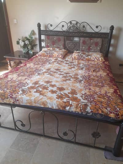 bed set with dressing