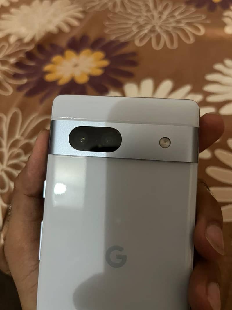 Google Pixel 7a 1