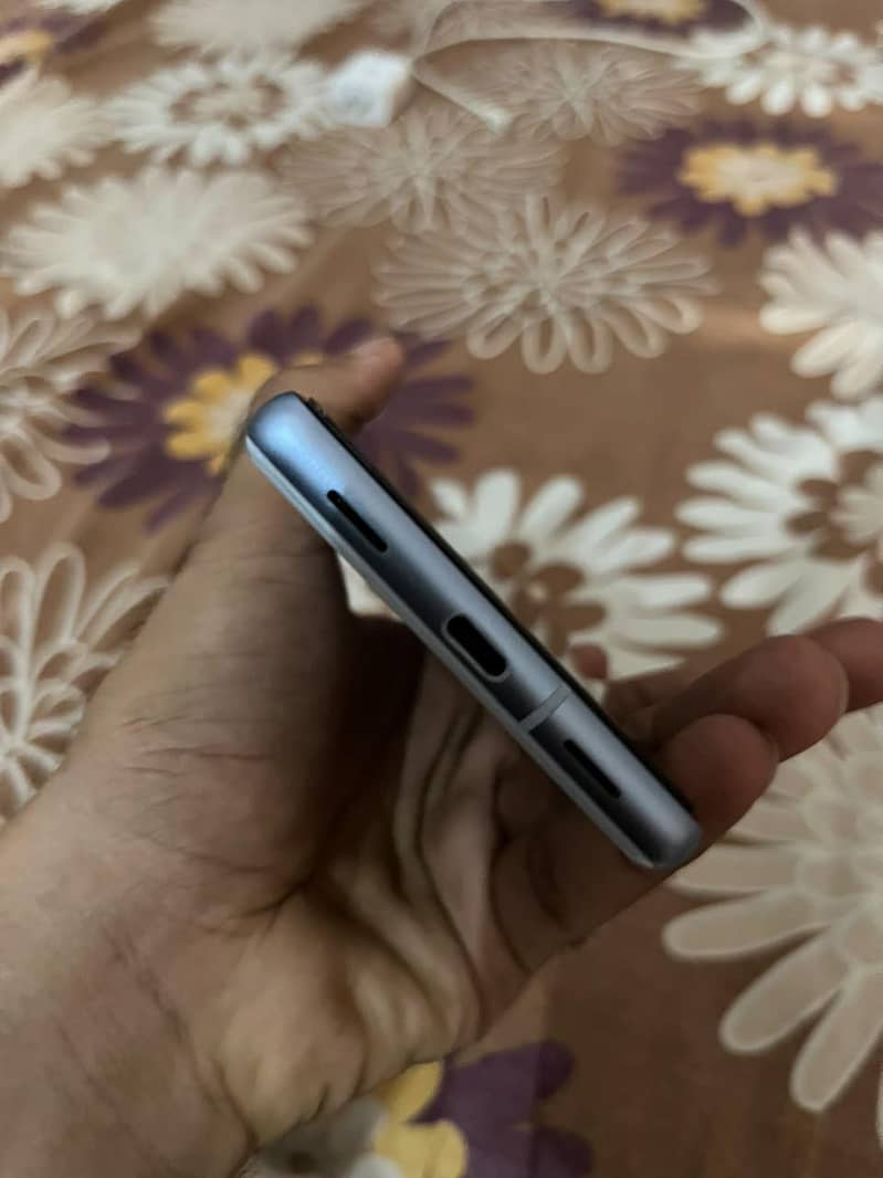 Google Pixel 7a 2