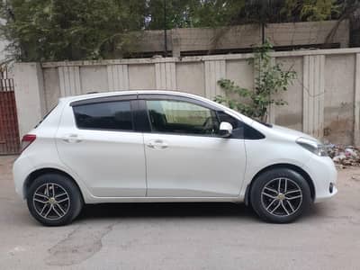 urgent today sale vitz 2013/ 2017 push start