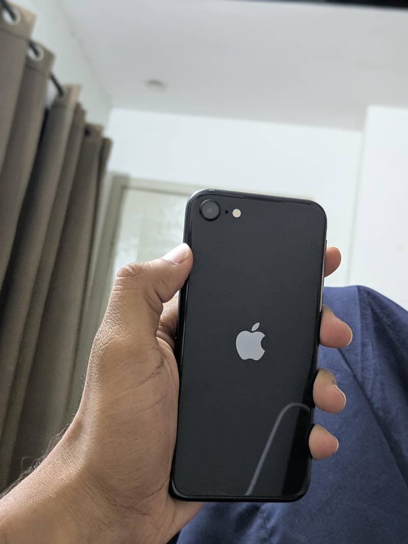 Apple iPhone SE 0