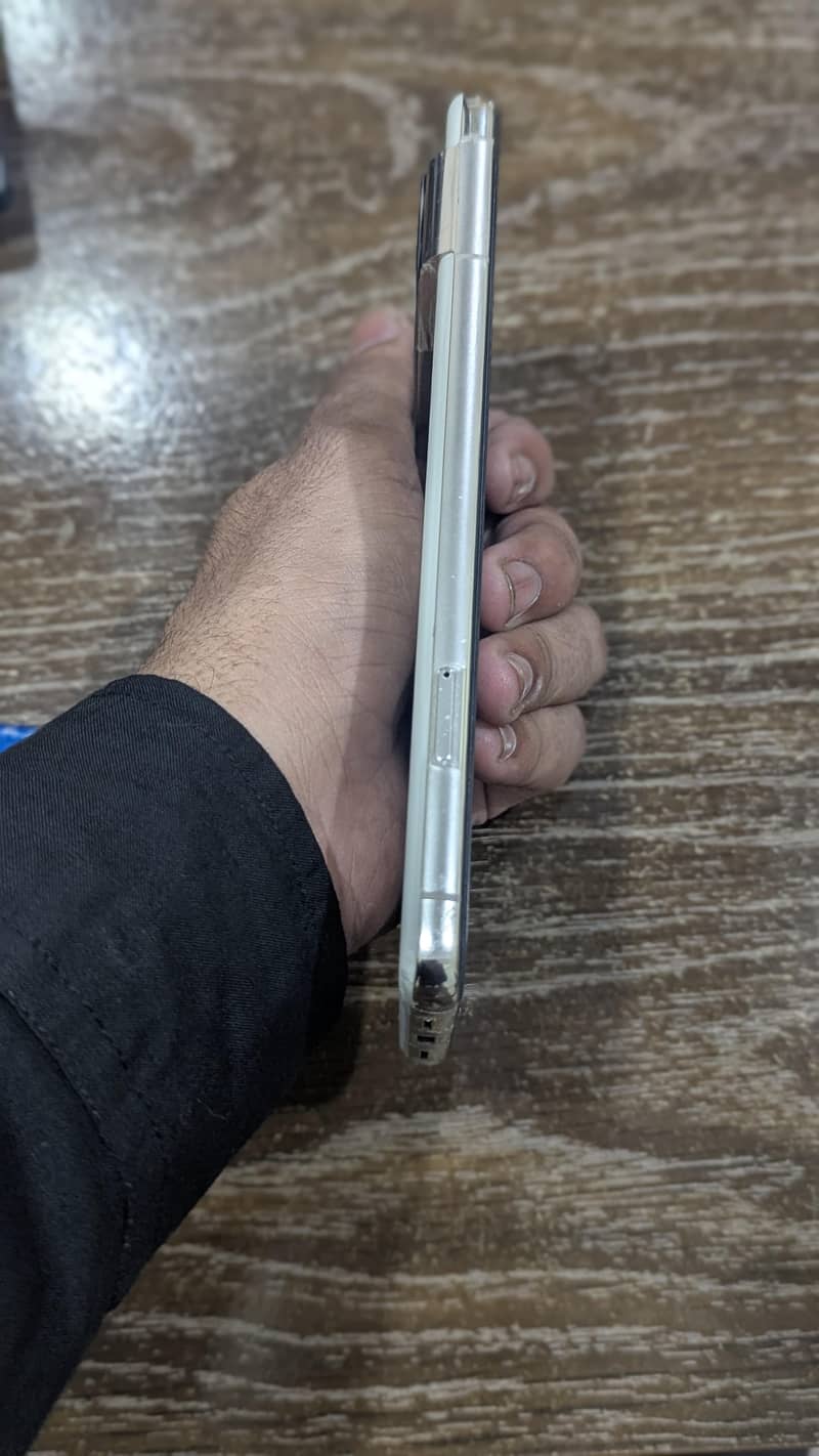 Google Pixel 8Pro 1