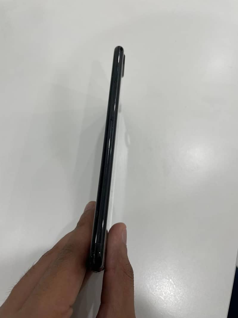 Apple iPhone 7 Plus 6