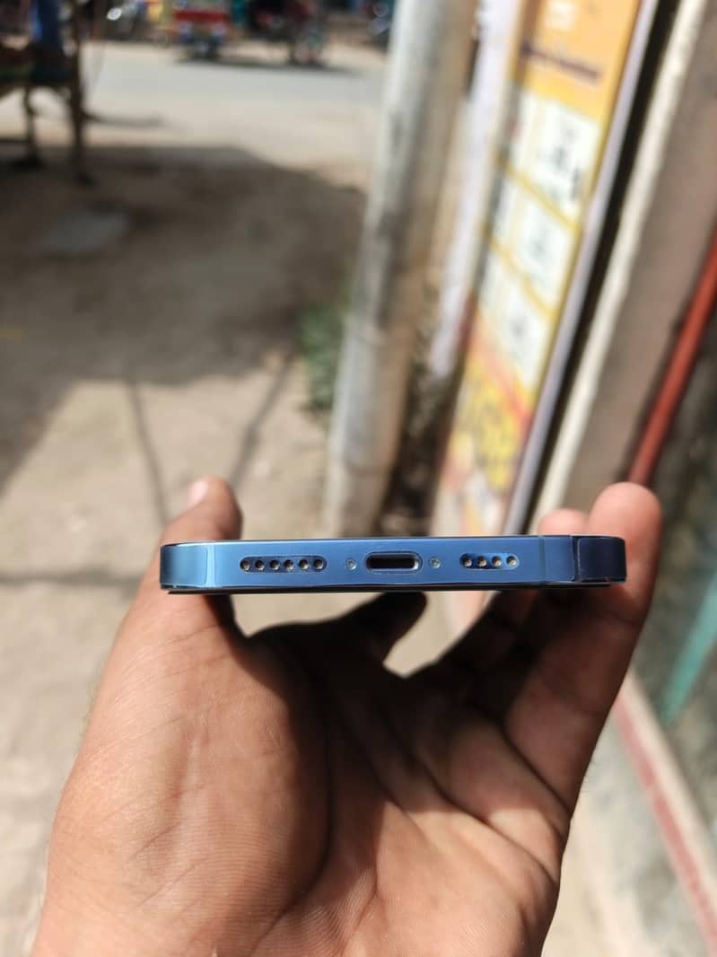 Apple iPhone 13 Pro Max 4