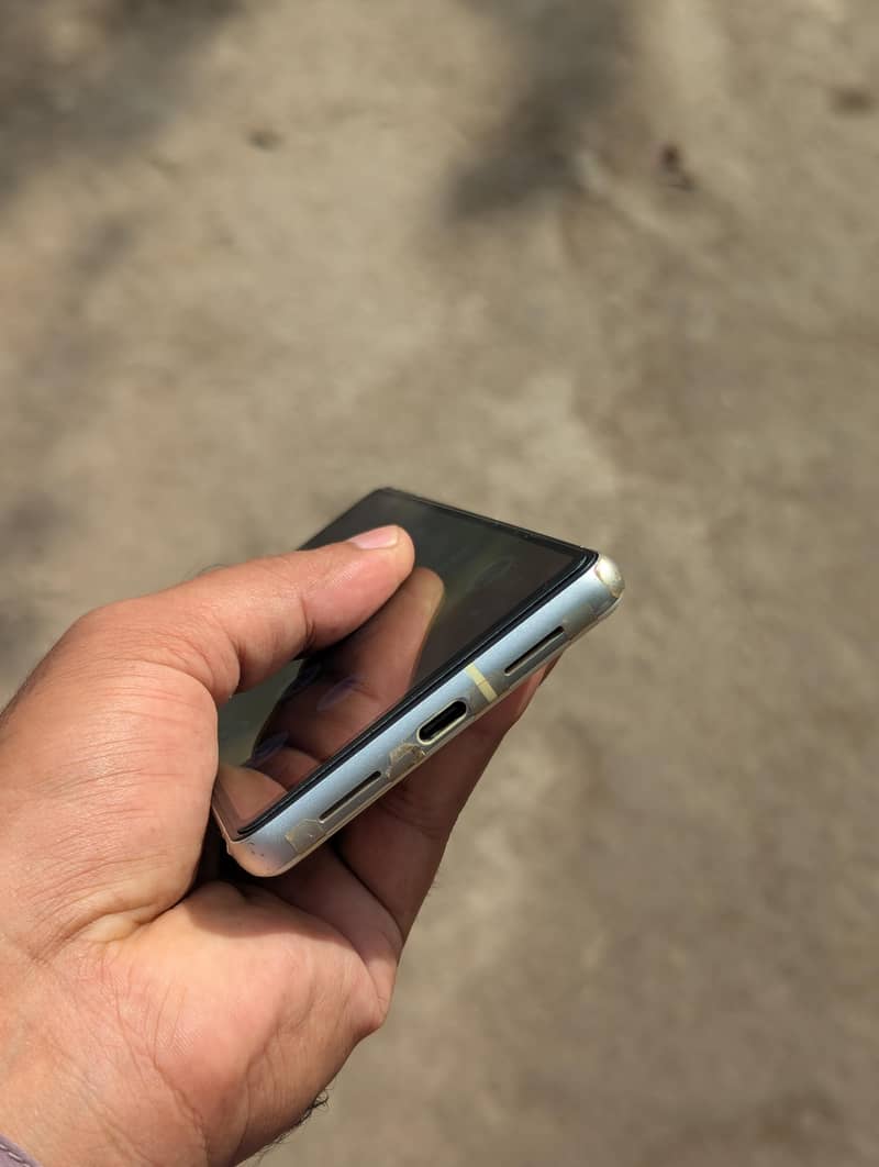Google pixel 7 3