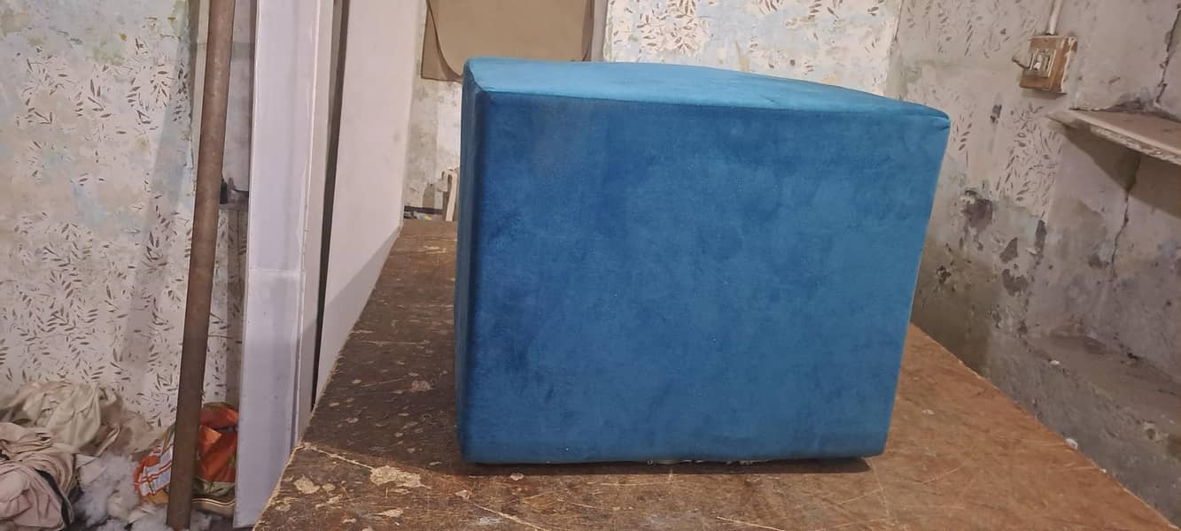 attoman stool 2