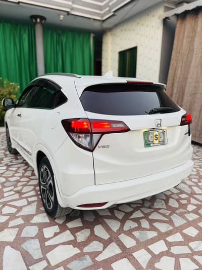 Honda Vezel 2015