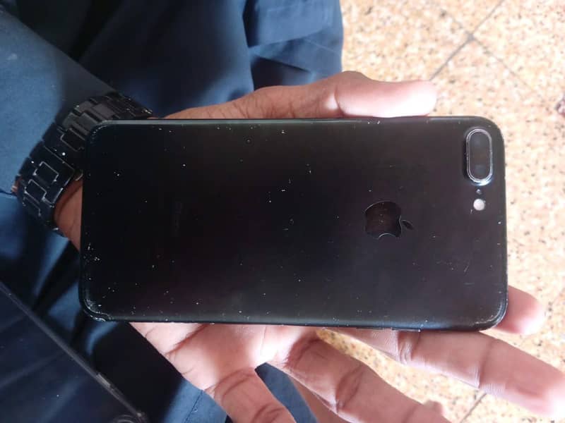 Apple iPhone 7 Plus 1