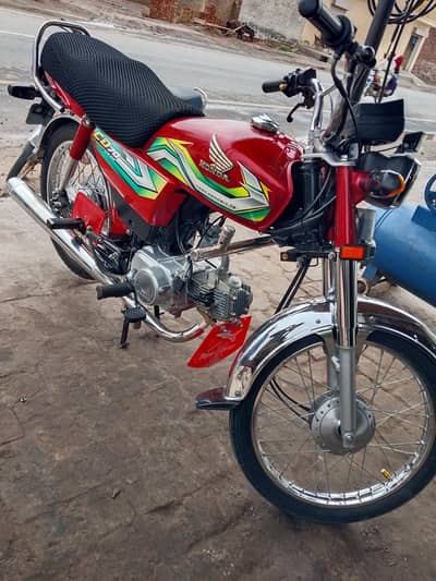 final price 135000 CD 70 totally original aik dumchi bi change nahi ha