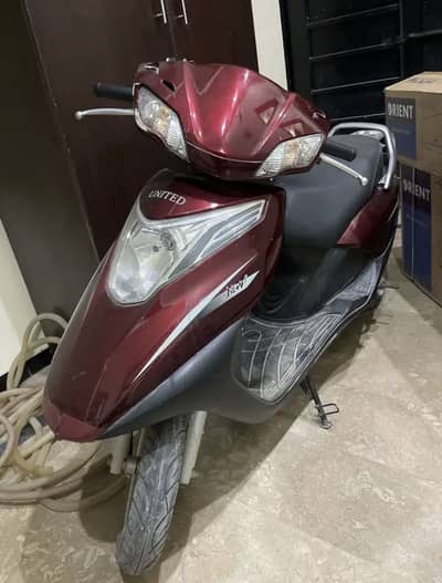 Scooty 100cc petrol