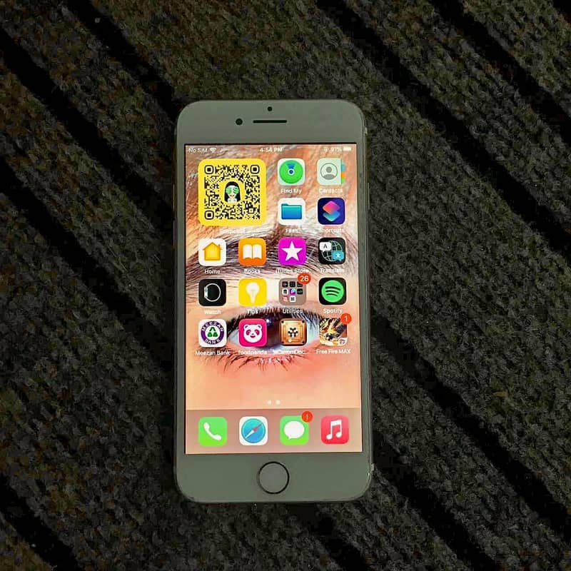 Apple iPhone 7 3