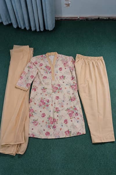 2 piece 3 piece for sale in excellent condition