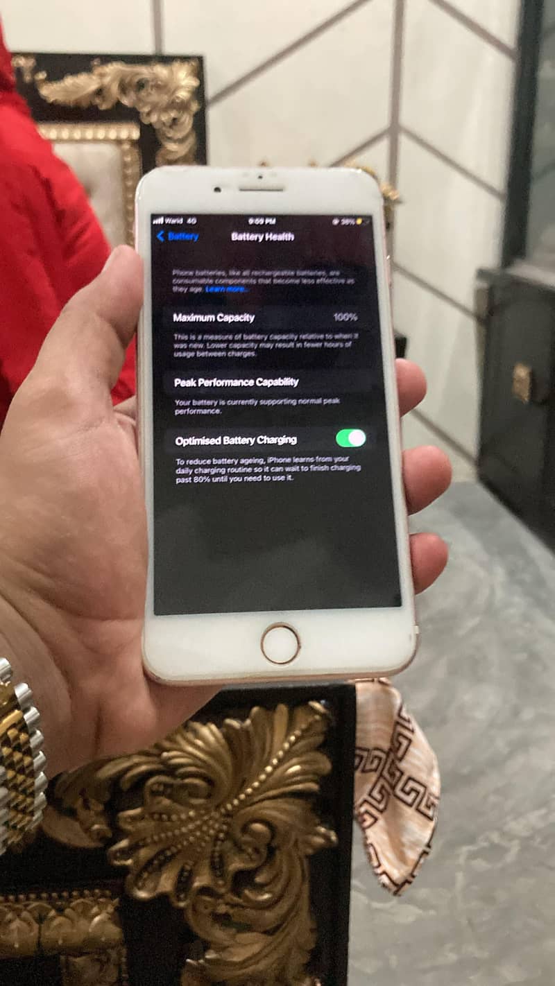 Apple iPhone 7 Plus 6