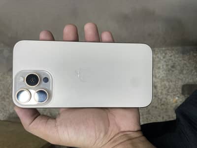 Apple iPhone 16 Pro Max