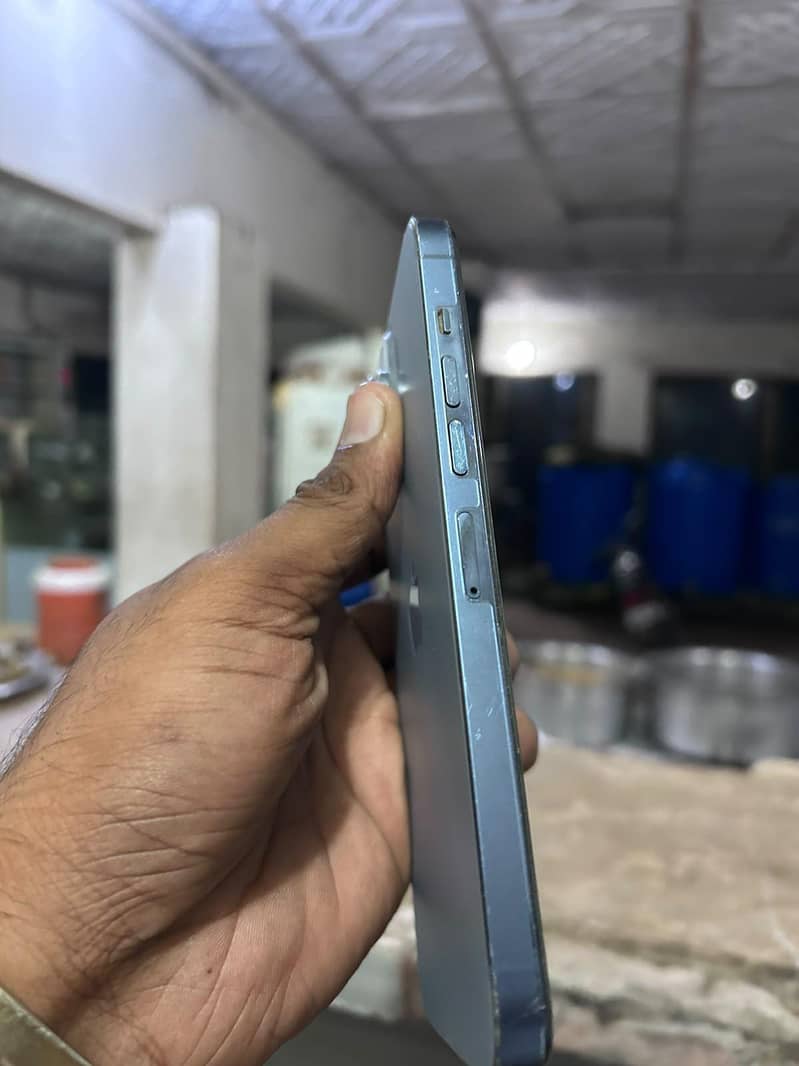 Apple iPhone 13 Pro Max 3