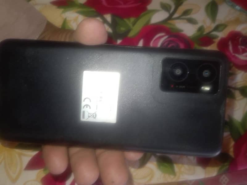 OPPO A76 3