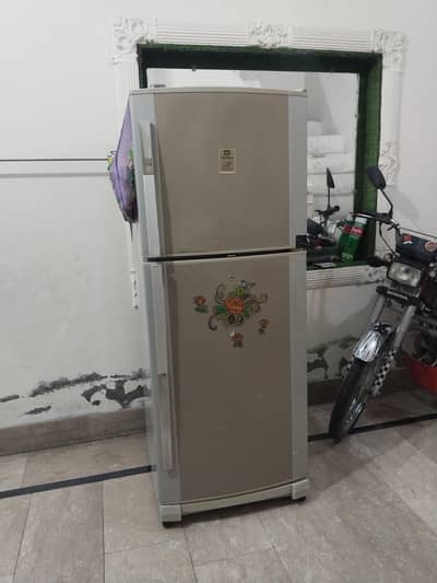 dowlance  fridge 100 ok