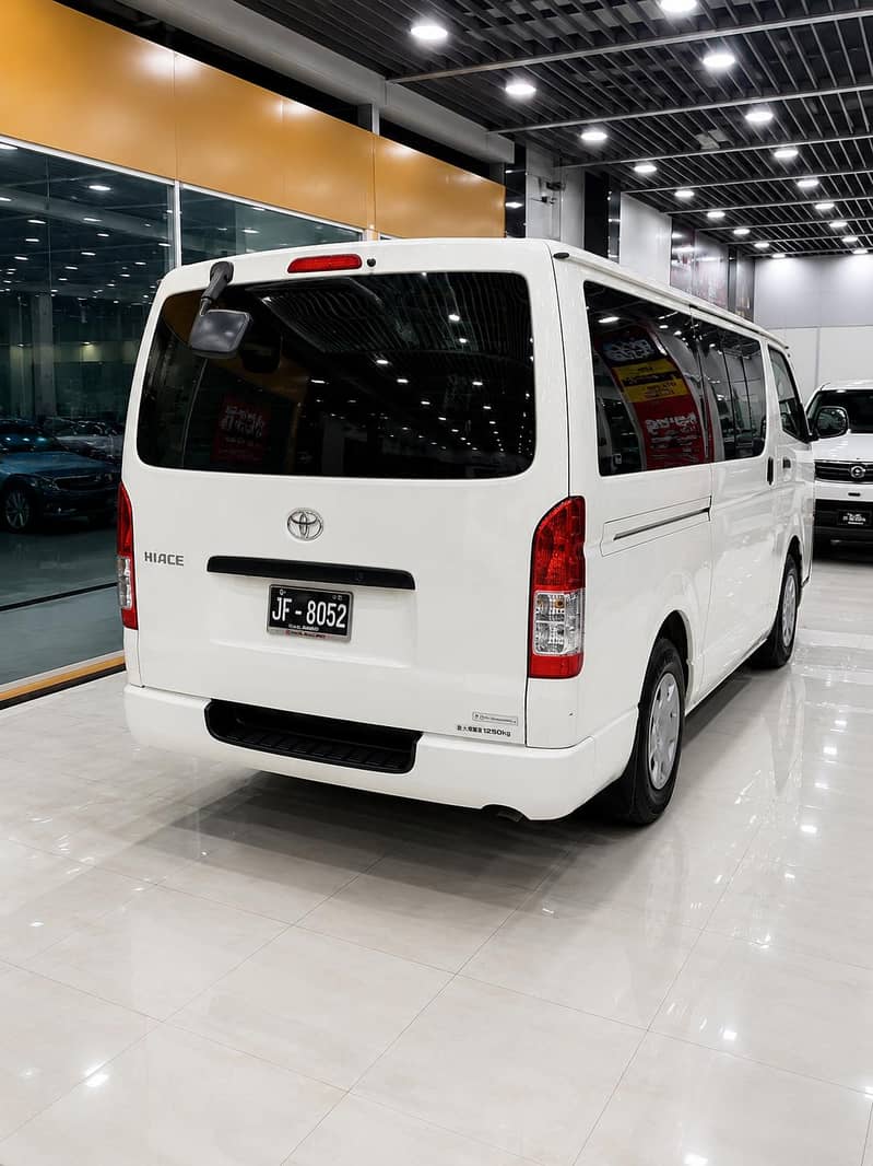 hiace 1