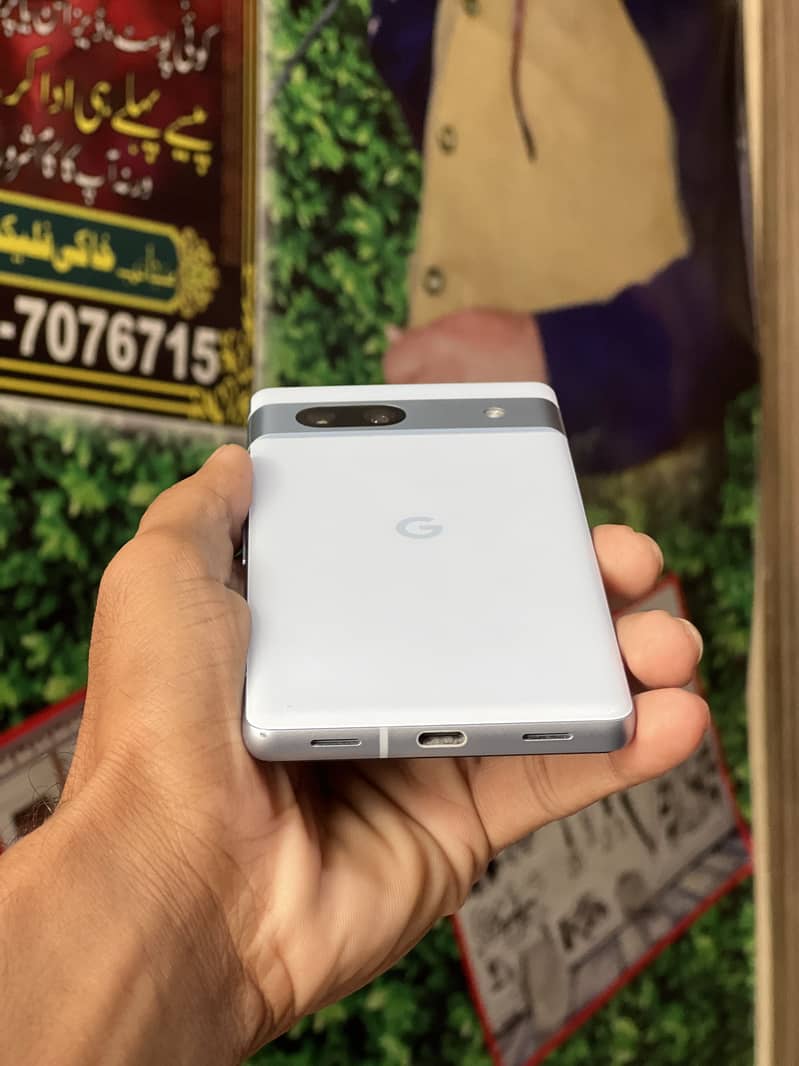 Google Pixel 7a 2