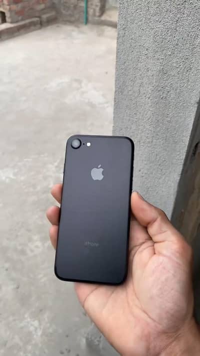 Apple iPhone 7