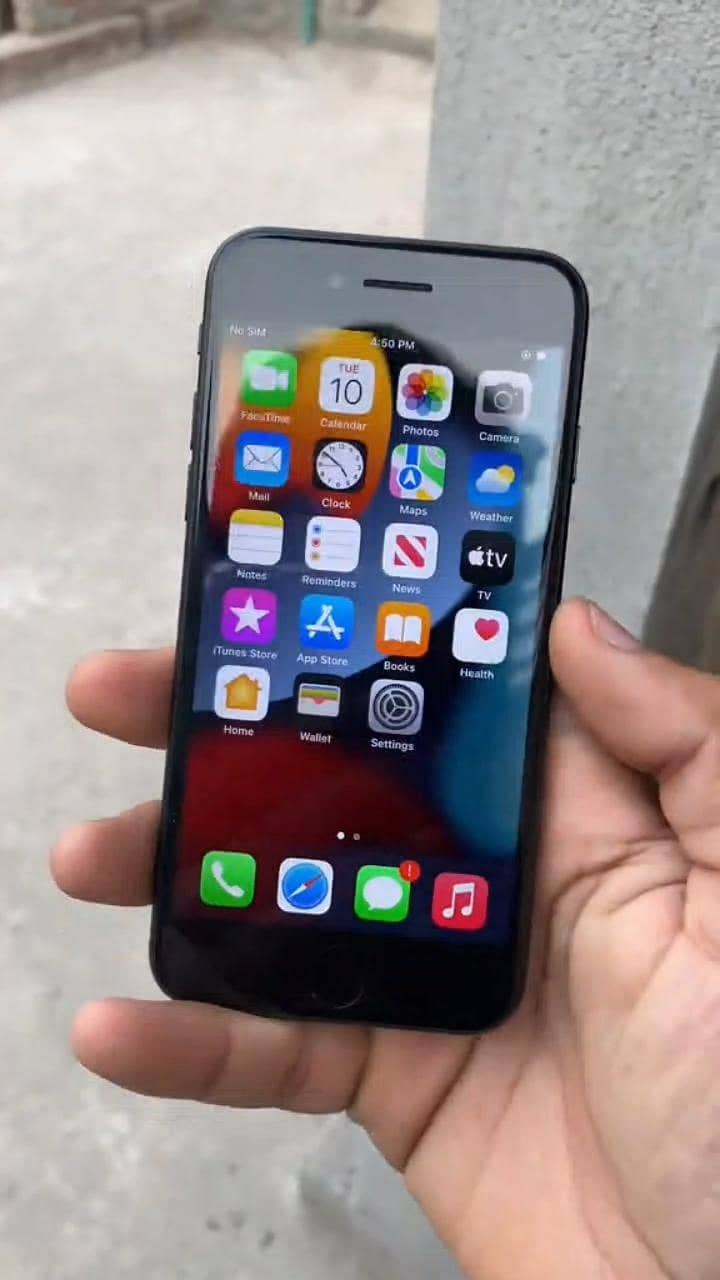 Apple iPhone 7 3