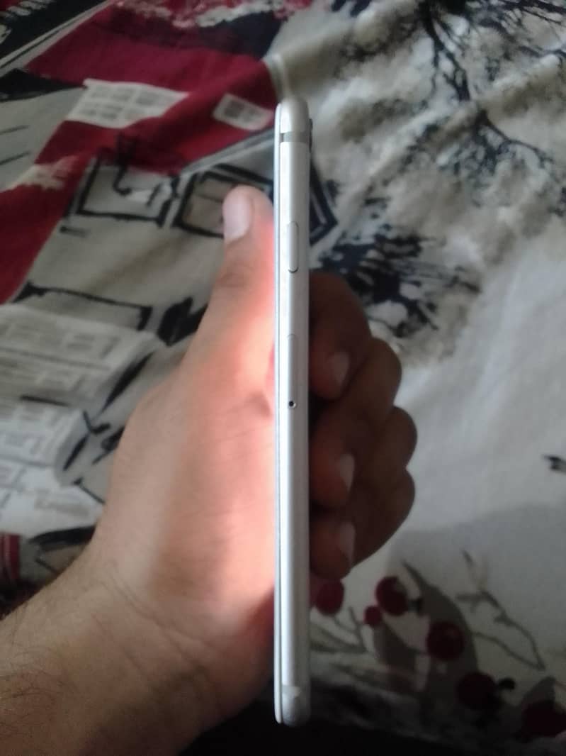 Apple iPhone 6 3
