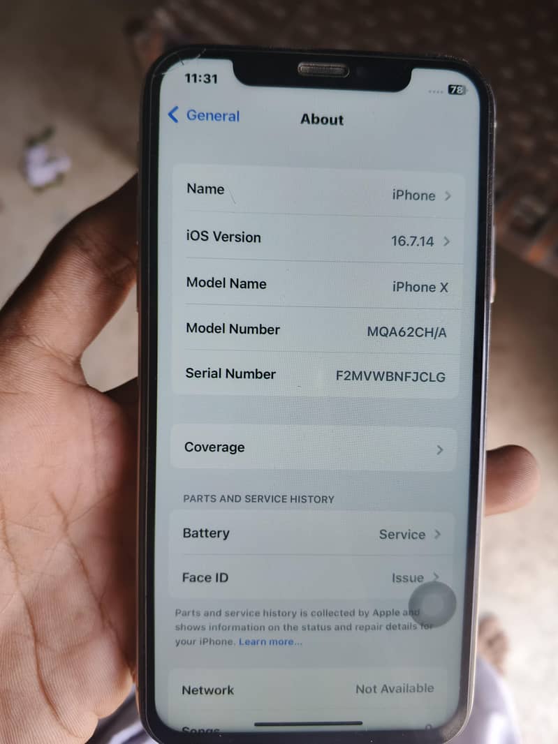 Apple iPhone X 4