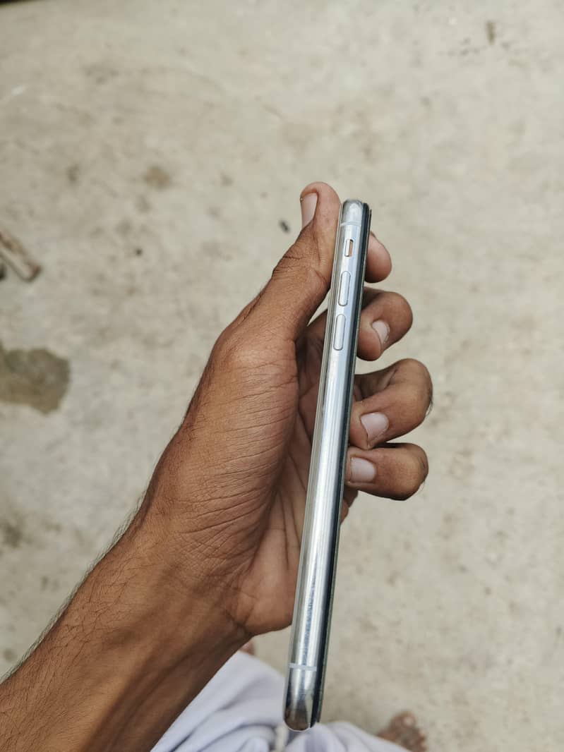Apple iPhone X 7