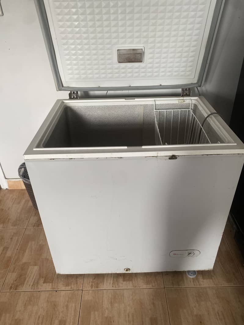 Dawlance deep frezer 1