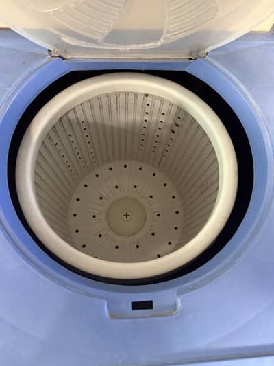 Spin dryer almost new