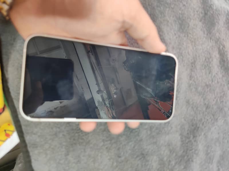 Apple iPhone 13 3