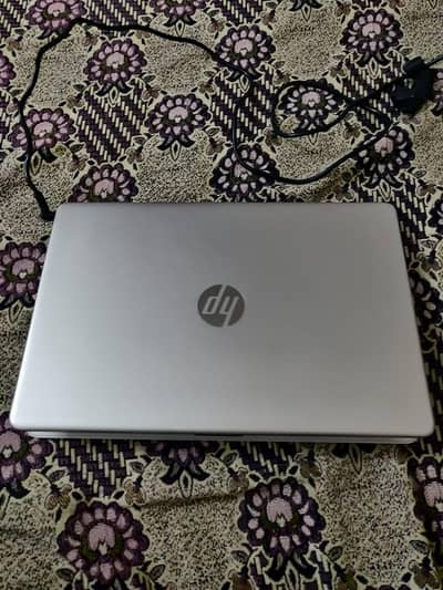 HP LAPTOP 15 ( 11TH GEN Core i3, 8gb RAM, 256GB SSD)