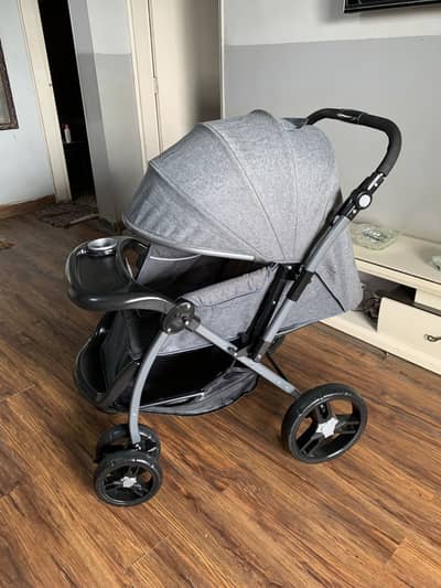 stylish  imported Heavy duty pram/ stroller for sell 10/10 condition