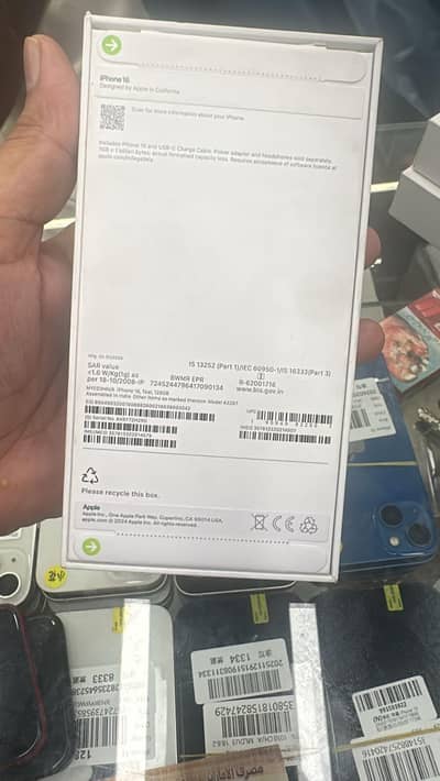 Apple iPhone 16