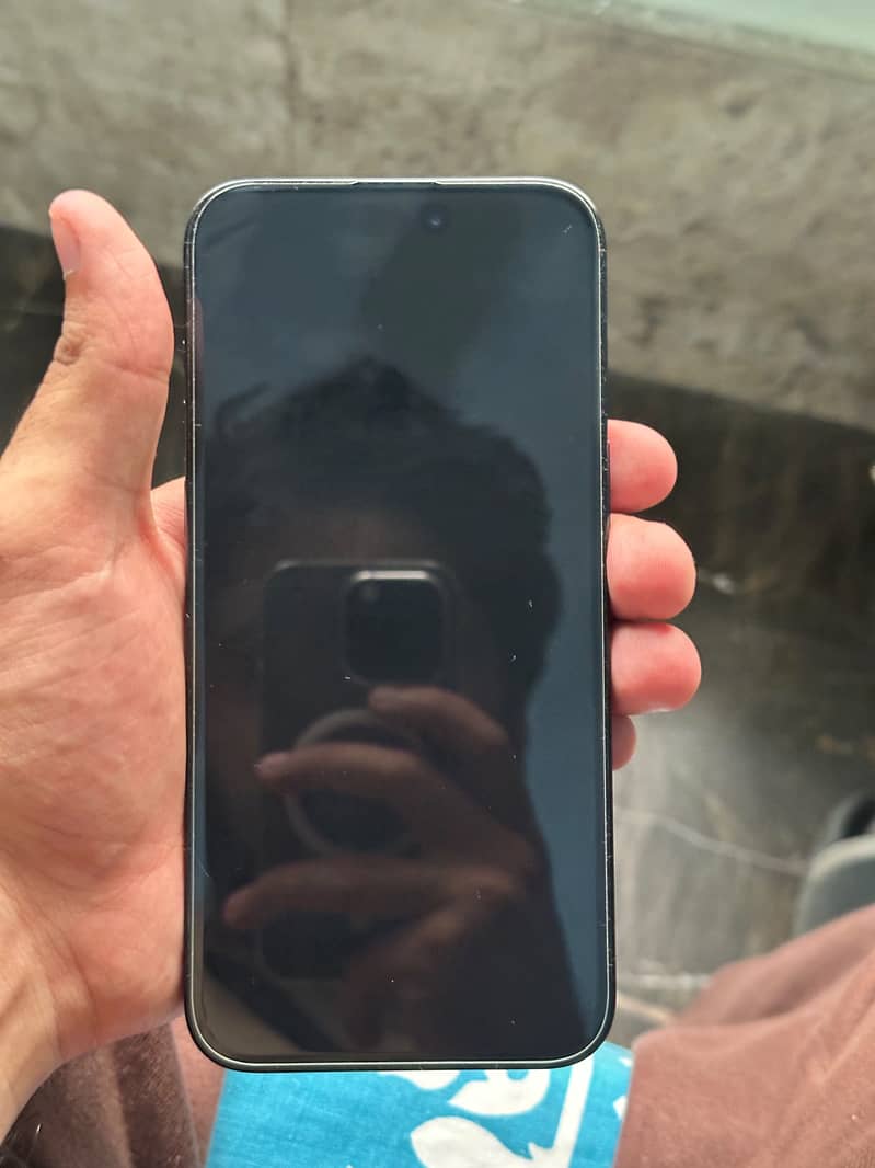 Apple iPhone 15 Pro Max 3