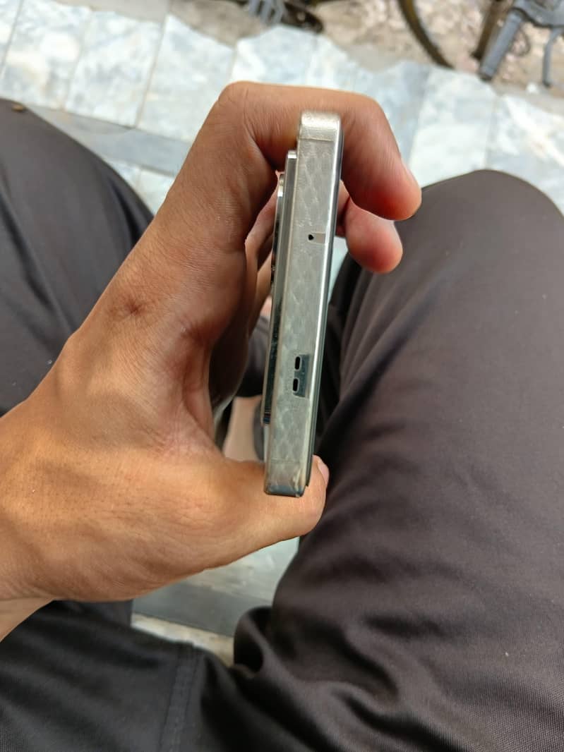 Infinix Note 40 2