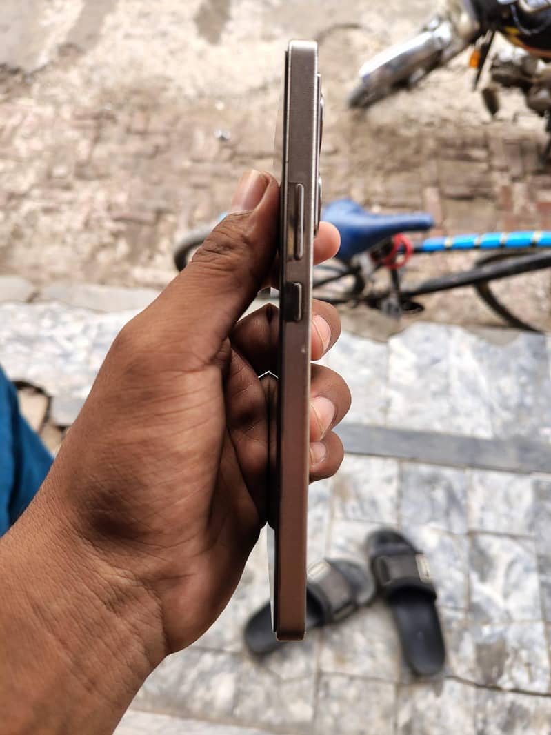 Infinix Note 40 4