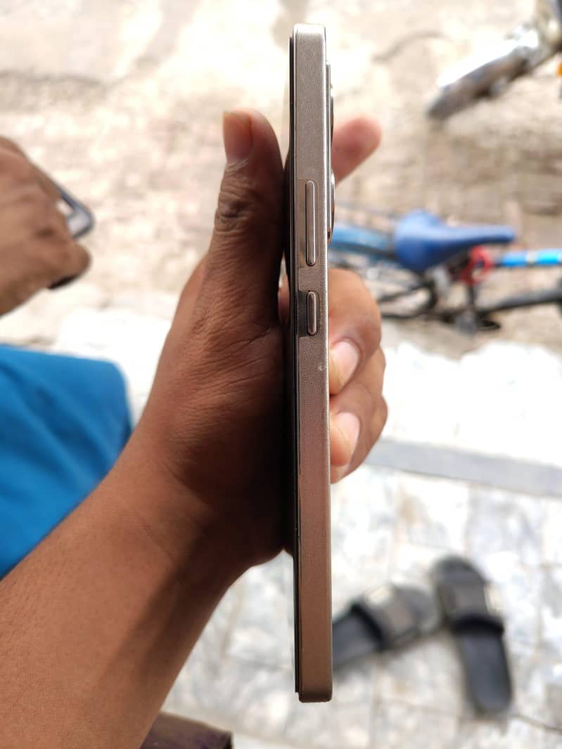 Infinix Note 40 5