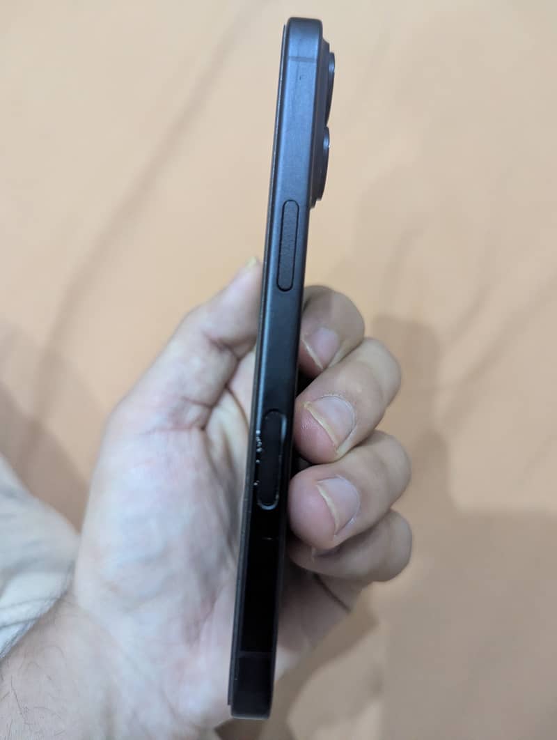 iPhone 16 0