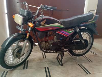 Honda 100cc Model 2011 Hyderabad No Engine Seal Geniun Bike.