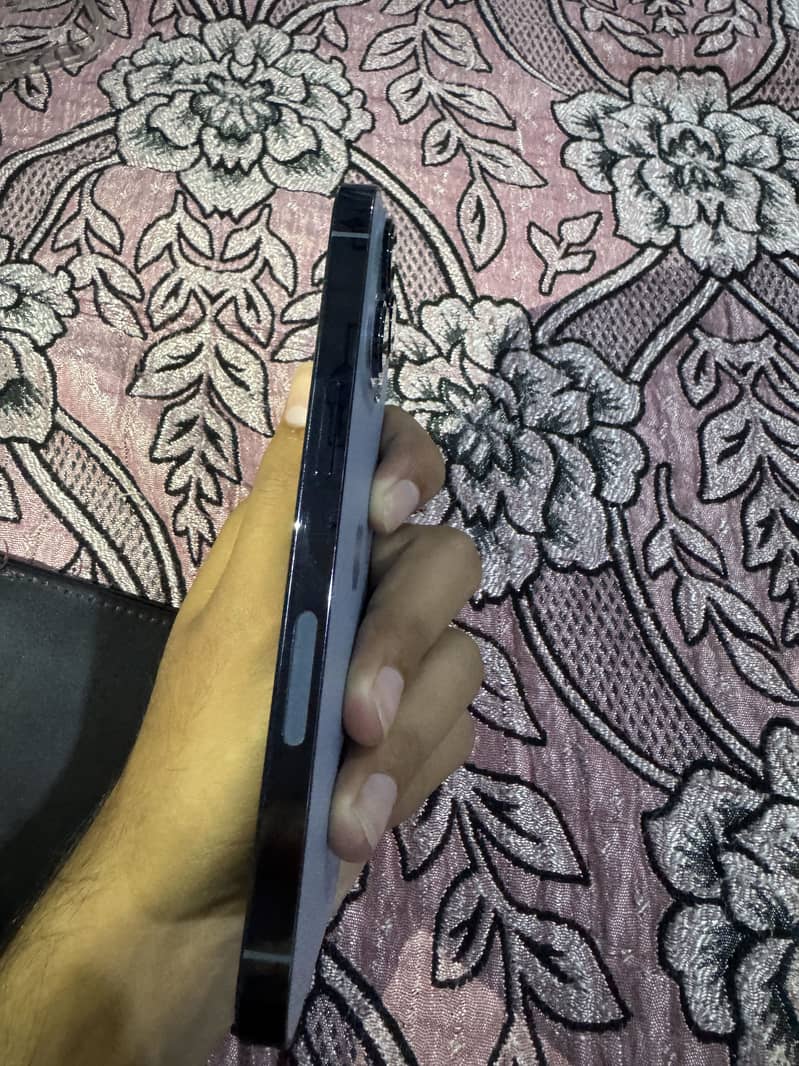 Iphone 13 pro 4