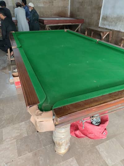 Snooker Table 5/10.  Size