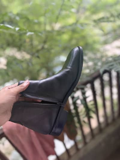Original Cow Leather Chelsea shoes, Completely new black color
