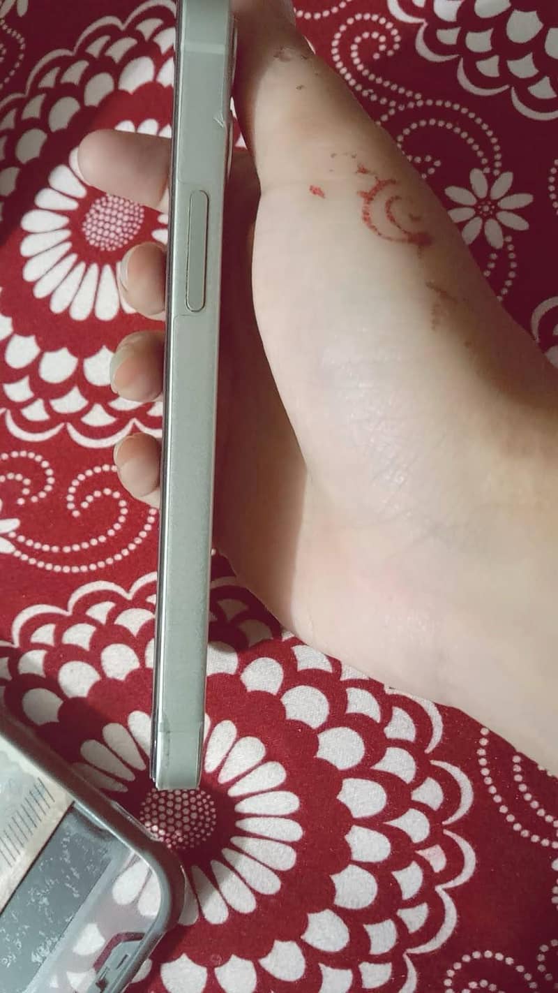 Apple iPhone 12 mini 2
